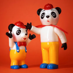 Alternative view of Pointless Island Big Panda Sofubi Carnival edition