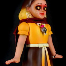 Alternative view of The TWINS Sofubi Custom Show Dark and Blood Sisters One-off (YELLOW)