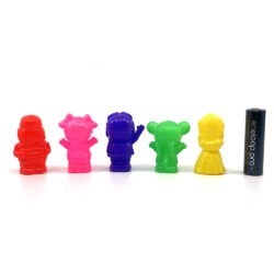 Alternative view of Vintage Japan 1980s Dr.Slump unpainted mini Sofubi Finger Puppets
